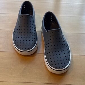 Native “Jefferson” grey slip ons - men’s 8